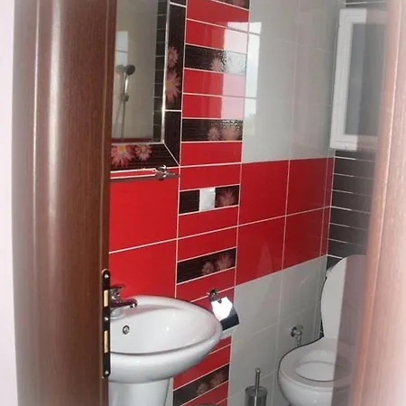 Louiza Hotel 2*